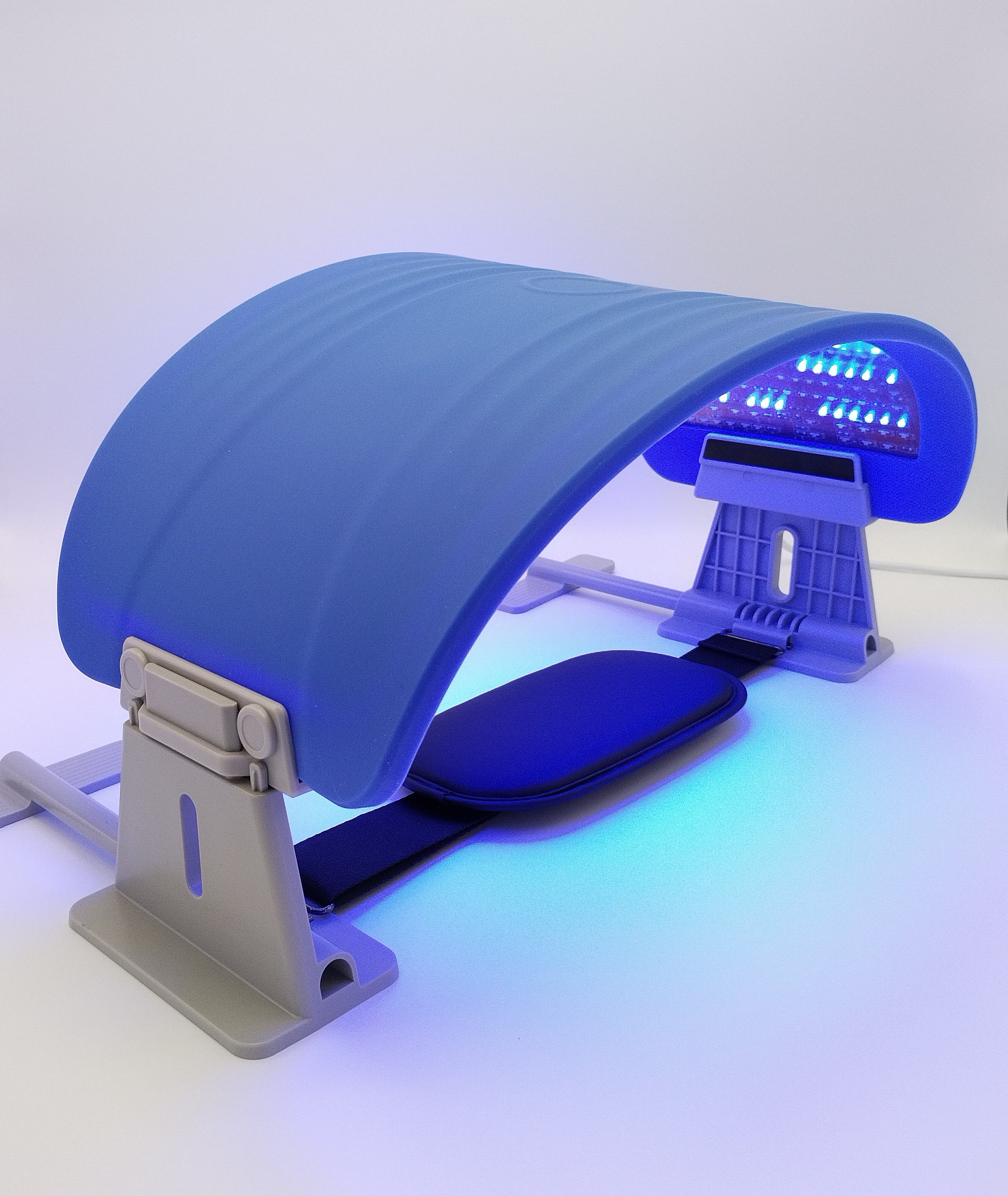 Three color led light therapy device for skin care (improve skin texture, reduce wrinkles and redness caused by rosacea or other skin conditions)